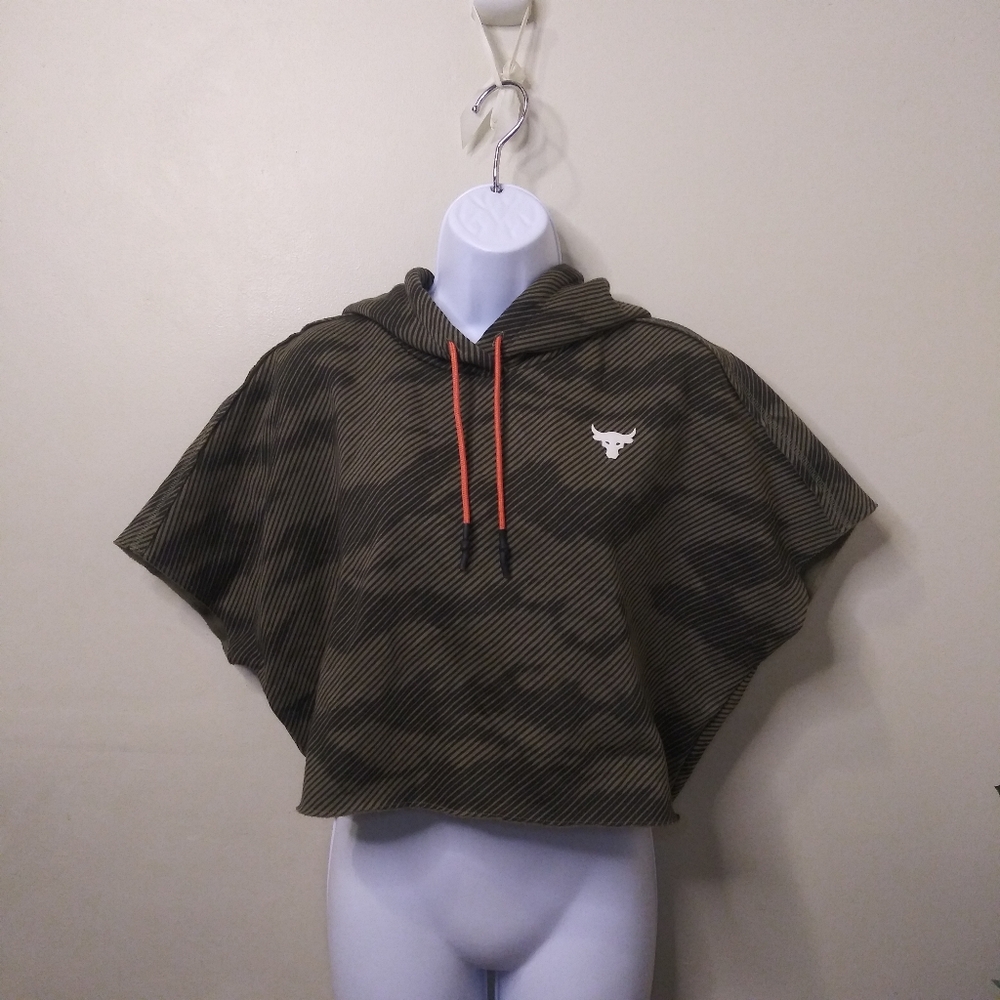 Under Armour Project Rock Olive Green Fatigue-Like Print Cropped Hoodie - Picture 11 of 11